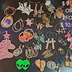 Assorted Women's Earrings Set